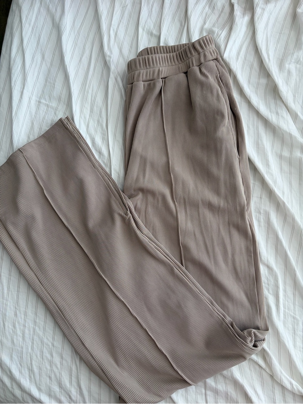 DAZY Beige Ribbed Split Hem Pant